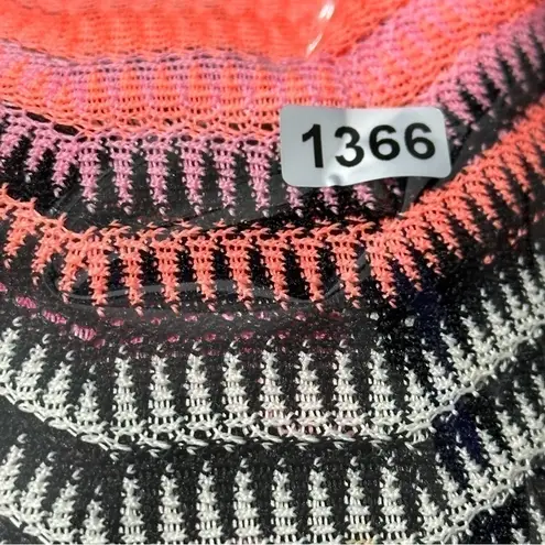 Luli Fama Women’s Size XS Pink Champagne Zig Zag Crochet Hoodie Romper