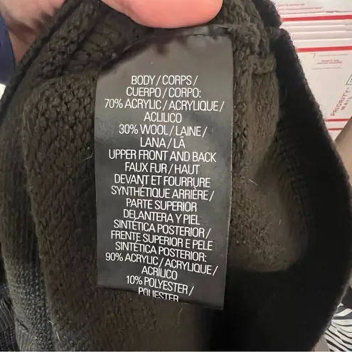 Tahari Wool Faux Fur Full Snap Long Black Mixed Media Sweater Shacket Size Small