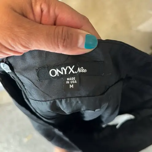 Onyx Nite Onyx a-line black light sheen lil bit of tulle under back zip skirt size M