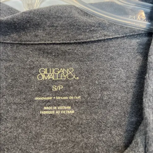 Gilligan & Omalley Charcoal Pajama Set with Fuchsia Trim size S/XS. Gray