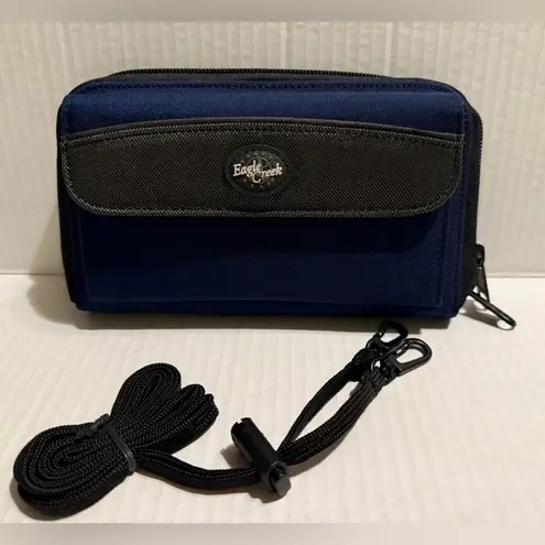 Eagle Creek Navy Nylon Wallet Travel Organizer Around Town Clutch NWOT Blue