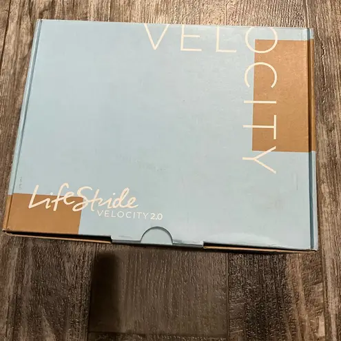 Life Stride Women's Suede Brown Booties Size 9 1/2 Wide