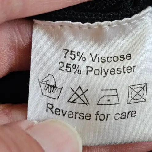 Belldini Black & White Ribbed Round Neck Sweater Tank Size Medium