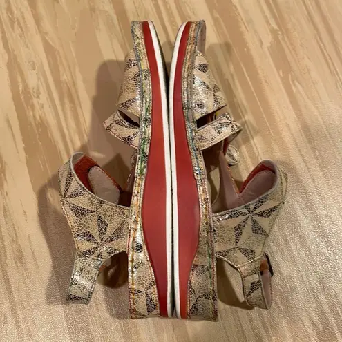 L'Artiste Spring Step Payokya Metallic Sandals Size EU 40 Artsy Tan Orange
