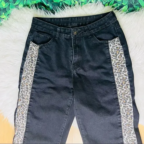 Black edgy animal print casual cool jeans Size L