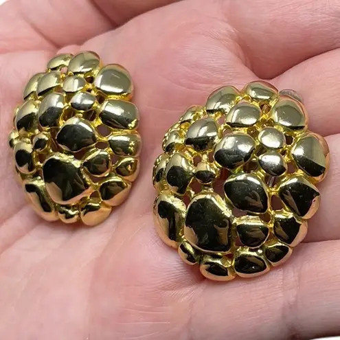 Vintage Unsigned Gold Tone Round Clip On Earrings Statement Classic Modernist