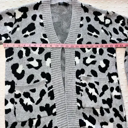 Janice Apparel Open Front Cardigan Leopard, Animal Print Sweater. One Size Gray Size undefined - Image 5