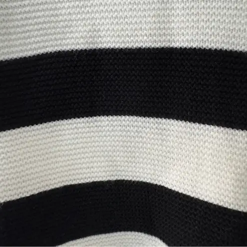 Moon & Madison 100% Cotton Black and White Striped Knit Sweater Top Long Sleeve