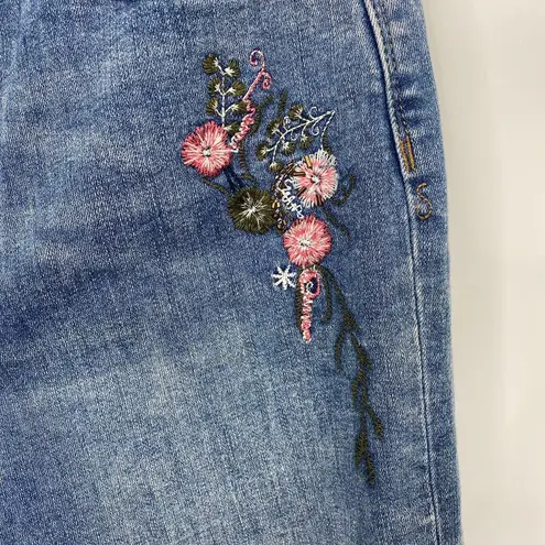 Soft Surroundings Embroidered Floral Jeans Beaded Embellished Boyfriend Fit 4