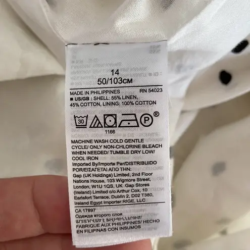 Banana Republic Banana Republics Dress beautiful size 14 it’s white and black never been worn