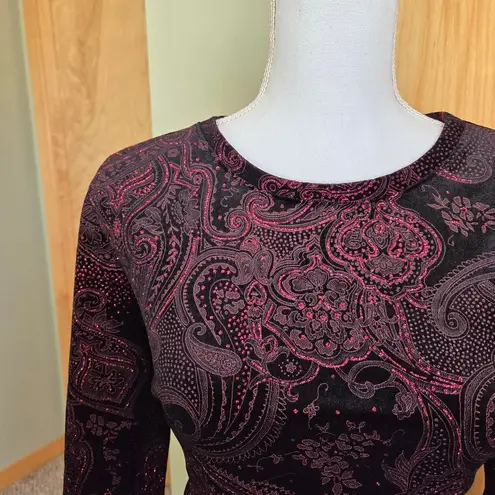 White Stag Vintage whimsygoth black and red paisley long sleeve top