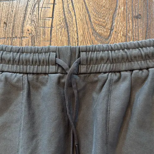 Athleta  Cypress Green Elastic Waist Zipper Pockets Farallon Skirt Size 10 thumbnail 5