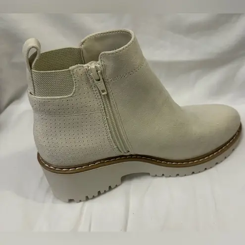 Sonoma Goods For Life Women's Ivory Banana Chunky Heeled Ankle Boots - Size 8.5