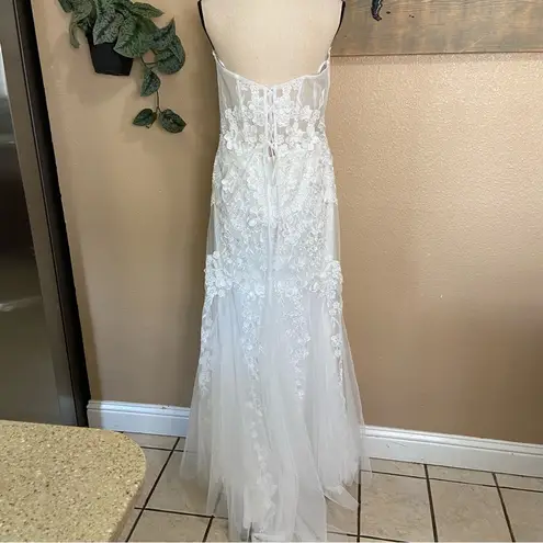 NWOT Lulus Adoring Bliss White Tulle Strapless Lace