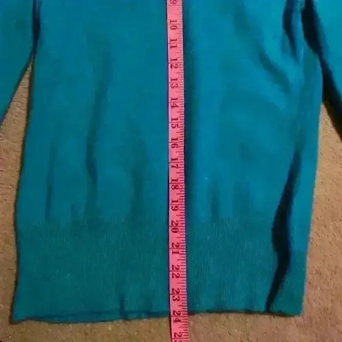 Apt. 9  Woman’s Blue 100% cashmere v-neck‎ pullover sweater size L