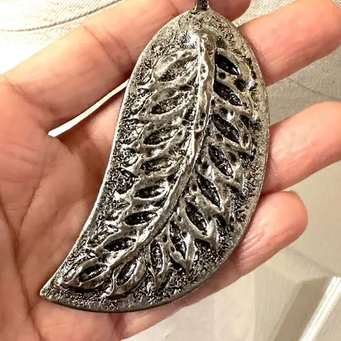 Long leaf pendant on faux pearl cord thumbnail 6