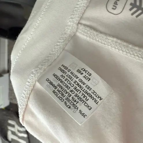 Coolibar Women’s Medium White Beach Capri