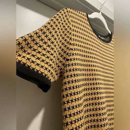 Sag Harbor VTG 90s Tan & Black Houndstooth Short Sleeve Crop Sweater Top Blouse