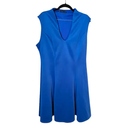 Fashion to figure Curvy Plus Royal Blue V Neck Sleeveless Fit Flare Dress Size 1