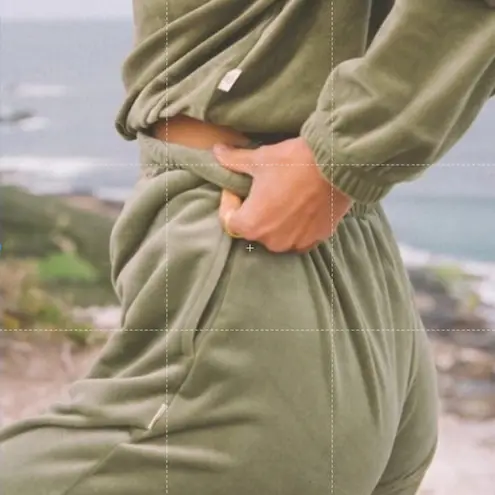 ARAMINTA JAMES Velour Trackiepant Women 10/M Khaki Stylish Travel Loungewear NWT Green