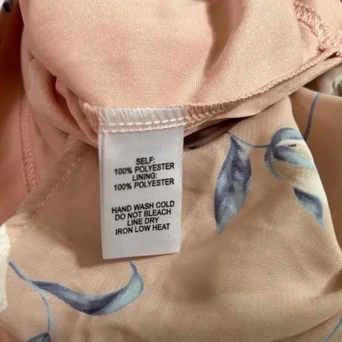 NWT. Lulu’s Magical Meadow Blush Pink Floral Print Skort
Dress Romper Size XS