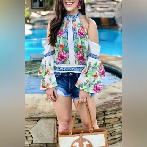 Jealous Tomato NWT Beautiful Floral Cold Shoulder Blouse