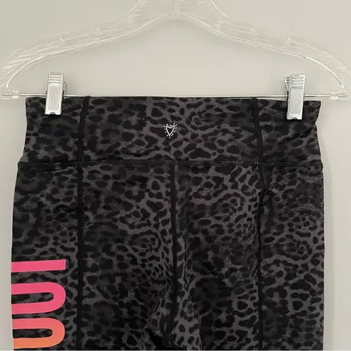 Betsey Johnson  Leopard Print Work It Out Capri Leggings