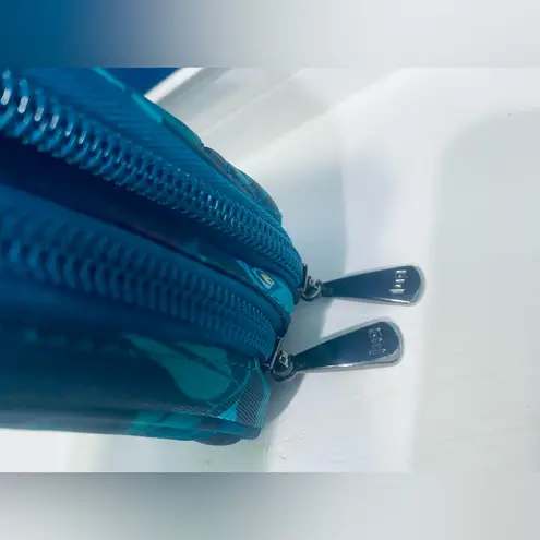 Lug Roundabout Convertible Belt Crossbody Organizer in Peacock Blue