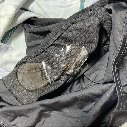 NWOT Swimsuits For All Palm Leaf Twist Front V