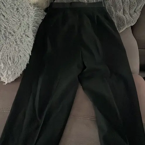 Lord and Taylor 💯 Pure New Wool Black Classy Pants Size 6