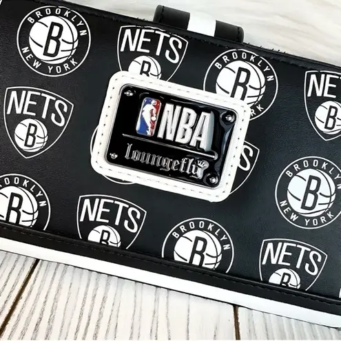 Lounge Fly NBA Brooklyn Nets Logo Zip Around Wallet NWTS