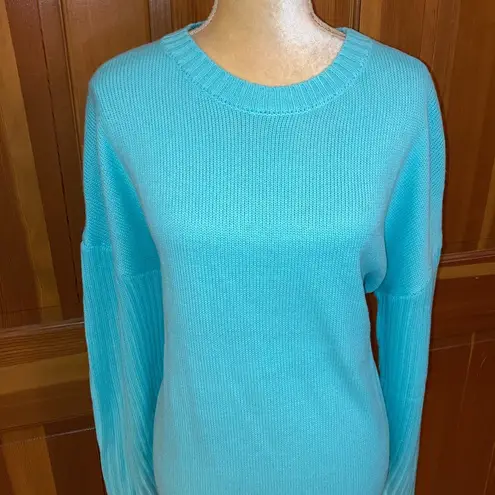 NWT, Lavishly Paris Women’s Mint Blue Neck Knit Sweater.