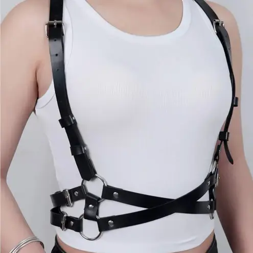 Harness Criss Cross Belt O Ring New