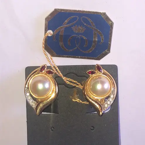 Crystaline Brand Lustrous Gold Tone and Faux Pearl Retro Boho Leaf Earrings