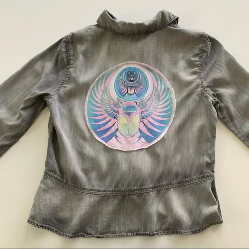 Via Penny Lane Reworked Apparel | Journey Graphic Gray Button Up Shirt Small