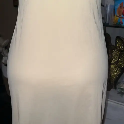 Vanity Fair Vintage Cream flowered Laced Dress,
Chemise, slip