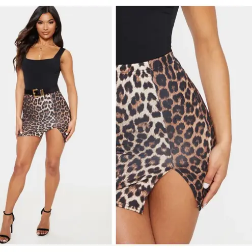 Pretty Little Thing  leopard side split mini skirt size 8 us