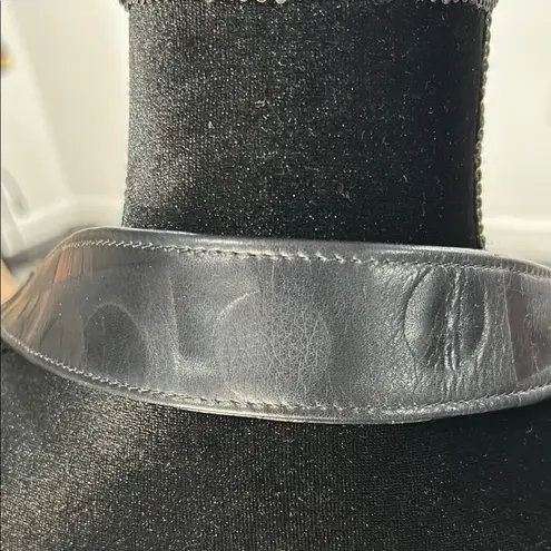 Andre Oliver Navy Blue Shoulder Bag with Snap Closure Gold