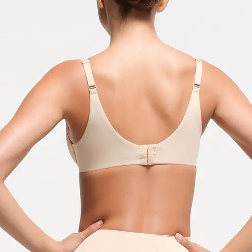 SKIMS Smoothing Intimates Full Coverage Lightly Lined Bra Sand 44D