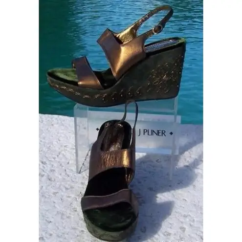 Donald Pliner Metallic Leather Shoe Platform Wedge Suede Embroidery $275 NIB Gold Size 10