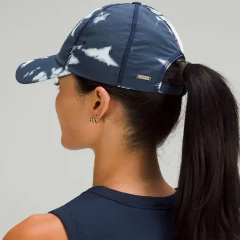 Lululemon Baller Hat Soft Adjustable NWT One Size (Indigo Ice Print Blue Multi)