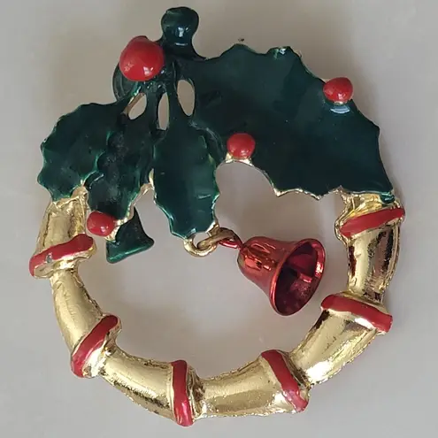 Vintage Christmas Holiday Jingly Bell Wreath Brooch Pin Stocking Stuffers Green