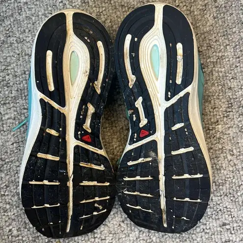 Salomon women’s Sonic 3 Confidence running shoes Size 11