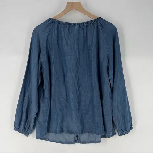 Inner Circle Chambray Adjustable Drawcord
Neckline Button Front Peasant Top Blue Size L - Image 2
