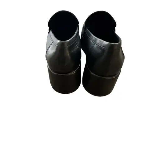 Yanni Loafer in Black
Dolce Vita Size 8