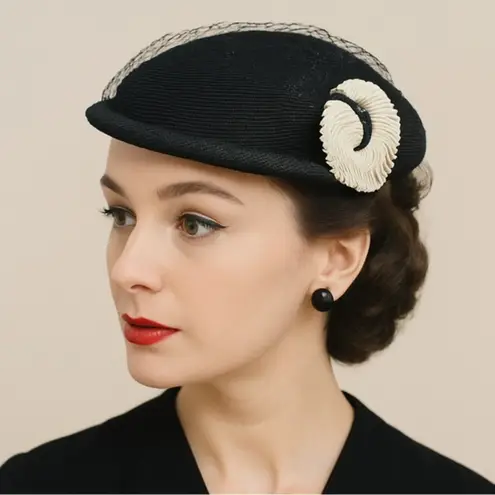 Vintage 50s Tilt Hat Black & Cream Straw Close Style Fascinator Black Mesh Veil