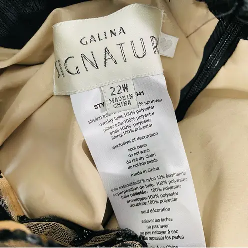 GALINA SIGNATURE Beaded Maxi Wedding Gown with Train Black Size 22W