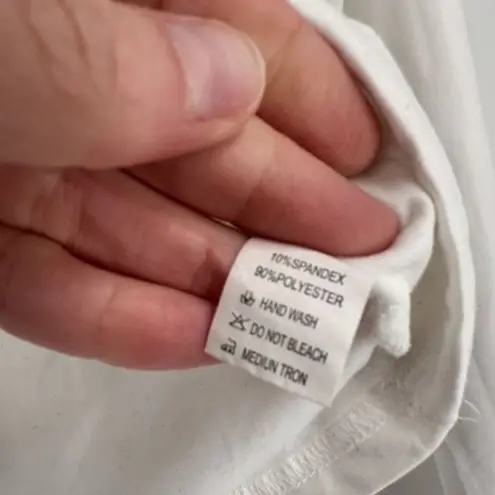 Bratz Long Sleeve Stretch Cropped V Neck Shirt Size Large White & Pink