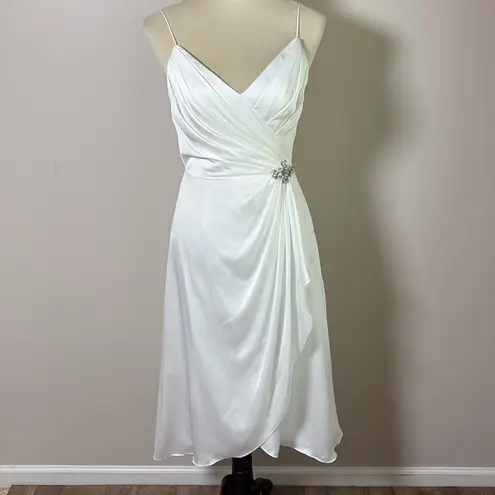 DB STUDIO Ruched Charmeuse Sheath Dress with Brooch Faux Wrap Skirt White Size 2