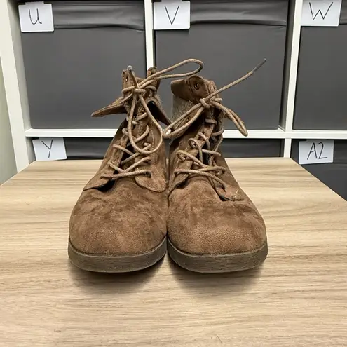 Arizona Jeans Co Women's Rust Brown Ankle Hiking Style Boots